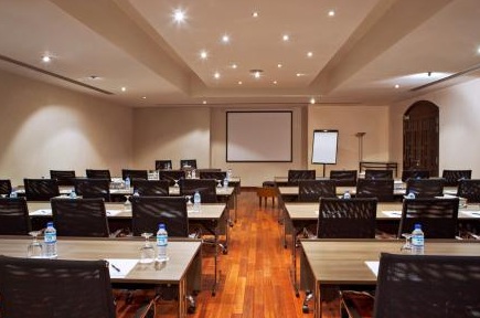 Al Ghurair Rayhaan by Rotana conference hall