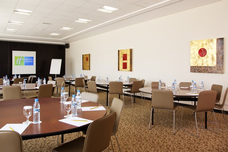 Holiday Inn Express Dubai Internet City Meeting Rooms, Halls & Venue Booking