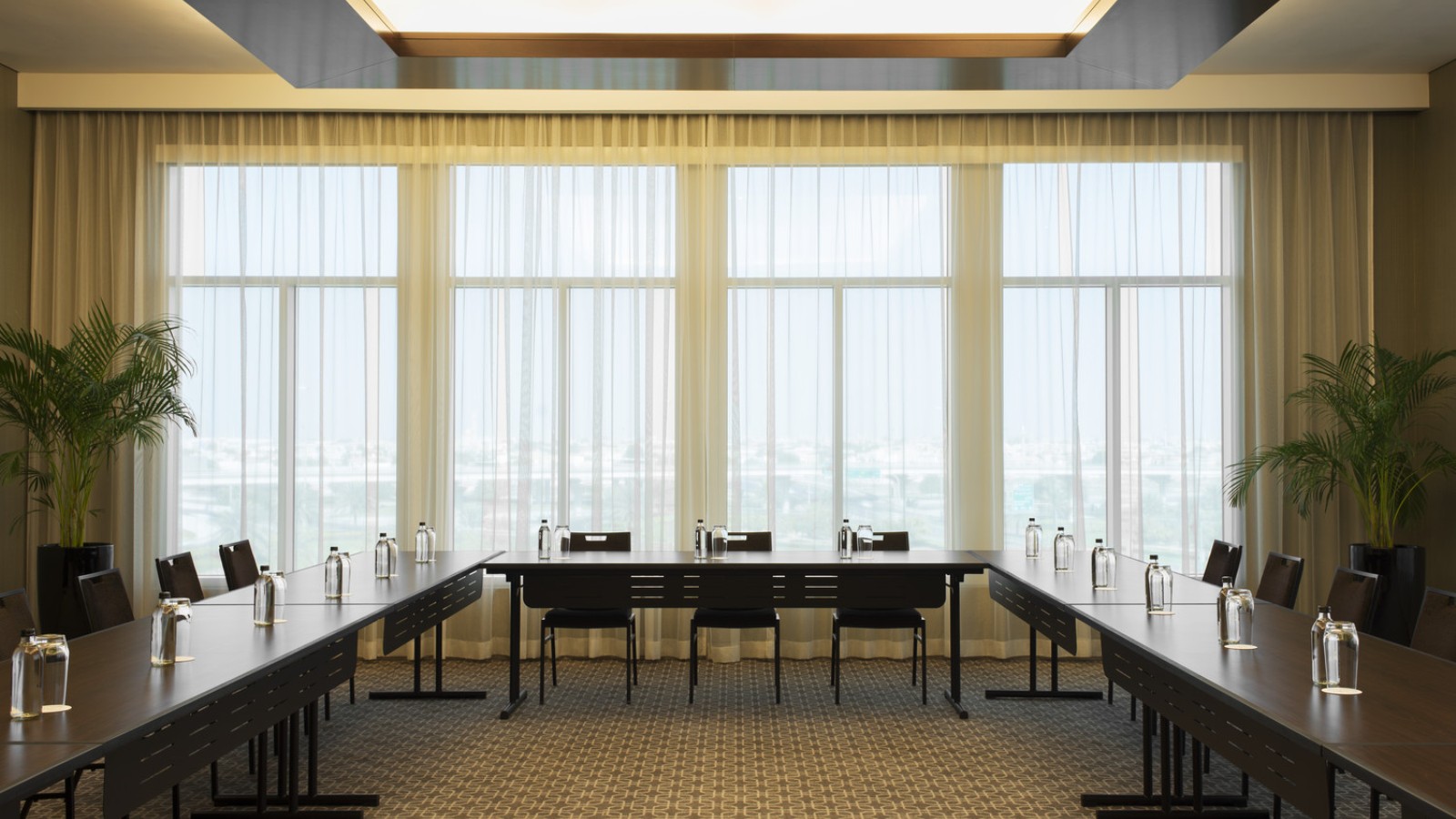 sheraton dubai mall meeting room