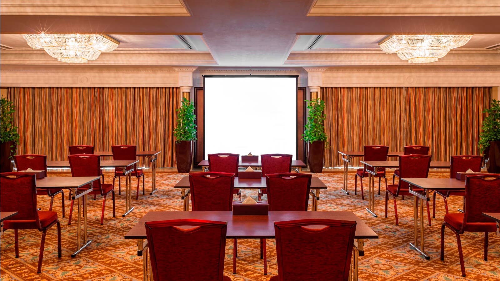 FOUR POINTS BY SHERATON BUR DUBAI State-Ballroom