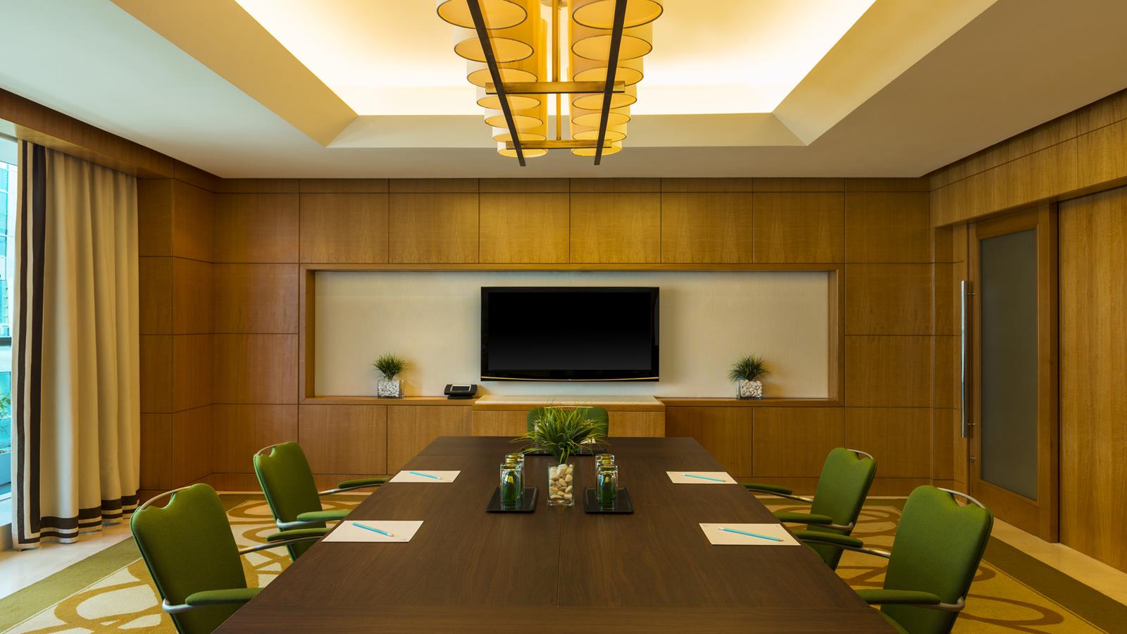 Four Points by Sheraton Sheikh Zayed Road meeting room