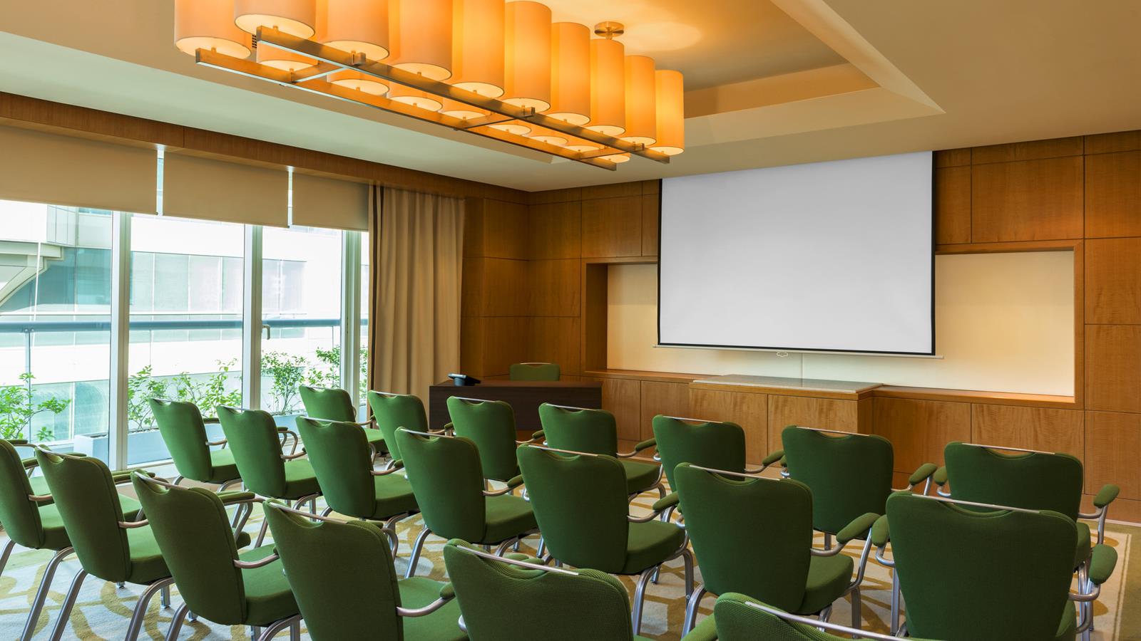 Four Points by Sheraton Sheikh Zayed Road conference room