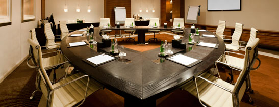 Grosvenor House meeting hall2